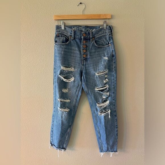 We The Free Women’s High Rise Distressed Destroyed Mom Jeans Size 26 - Picture 1 of 5